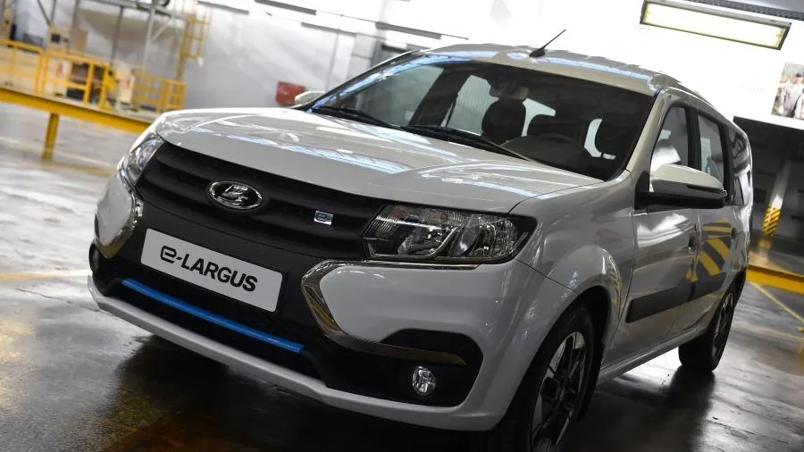 Автоэксперт о новом Lada e-Largus: это ведро с гайками не стоит 3 млн руб