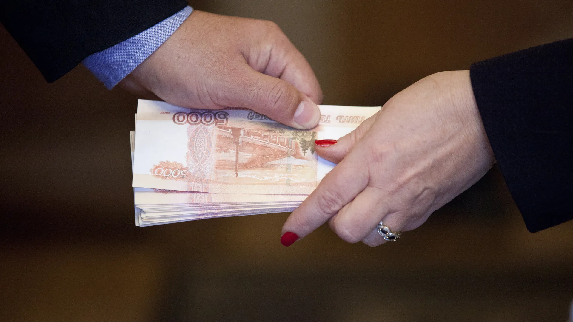 В Подмосковье мужчина вымогал у любовницы 1 млн рублей за нюдсы