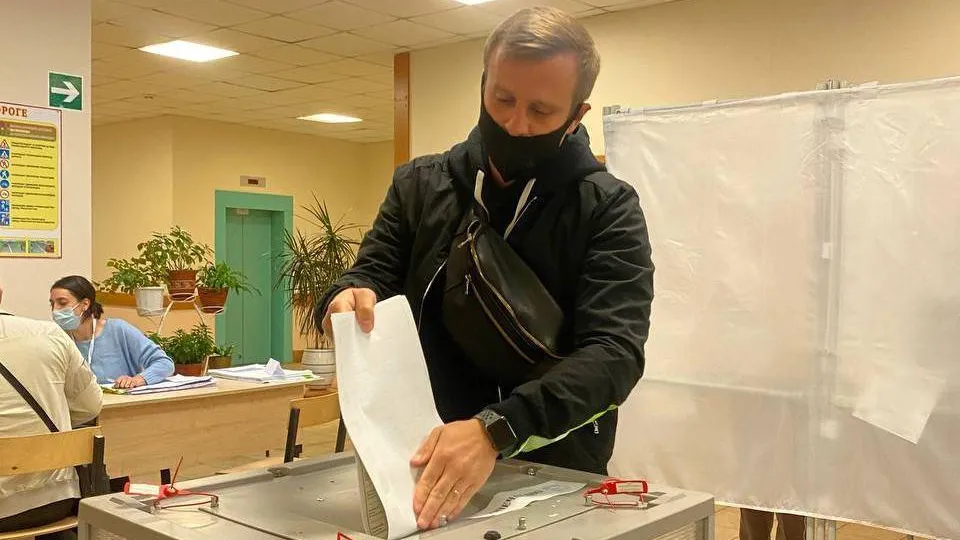 Актер театра и кино Игорь Огурцов проголосовал в Химках