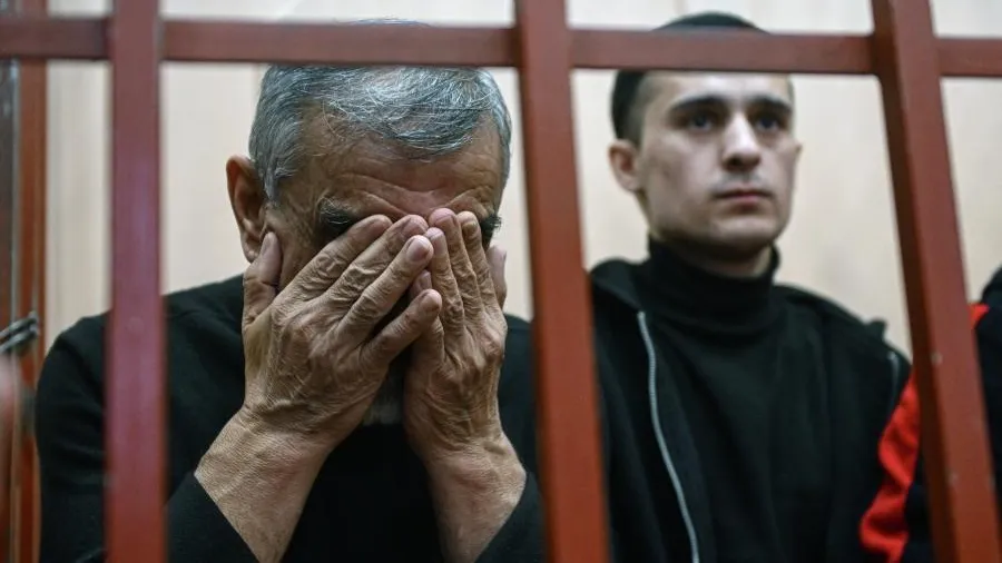 Отец участников теракта в «Крокусе» заплакал в зале суда