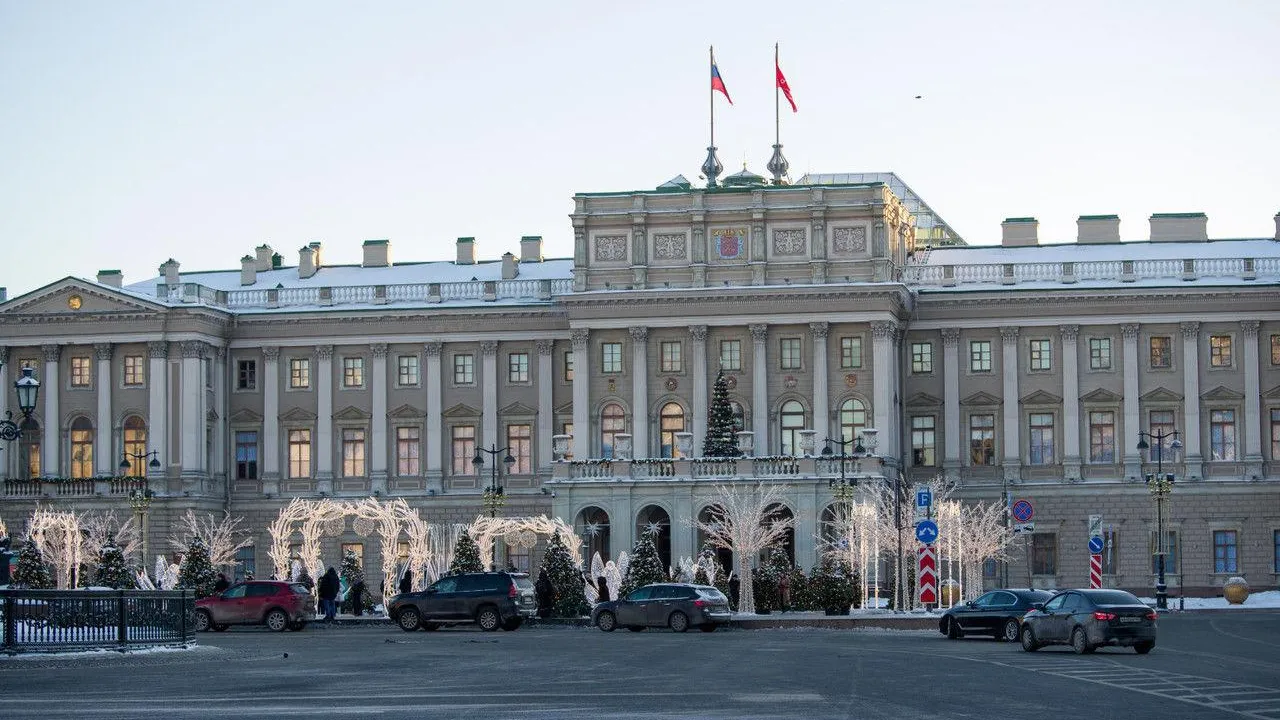 Пенсионерам в Петербурге предоставят сертификаты на посещение музеев