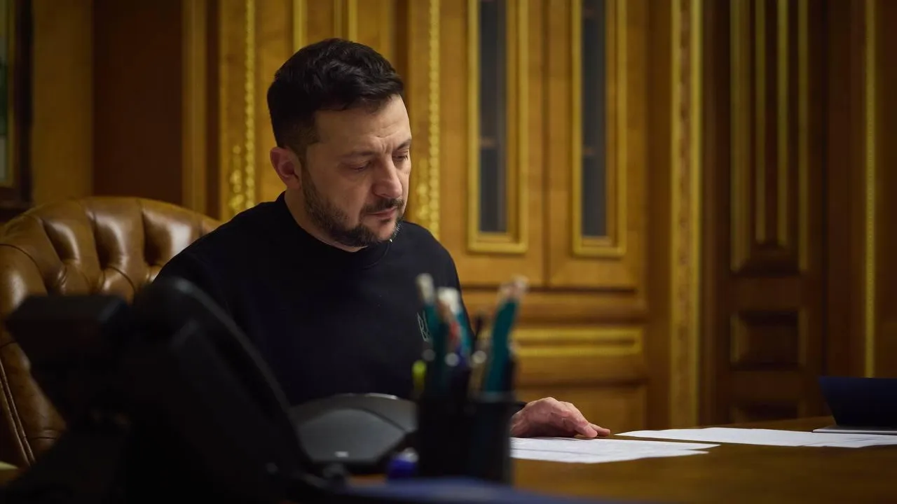 «Он постоянно пропускает пункты назначения»: Зеленский оскорбил Фицо