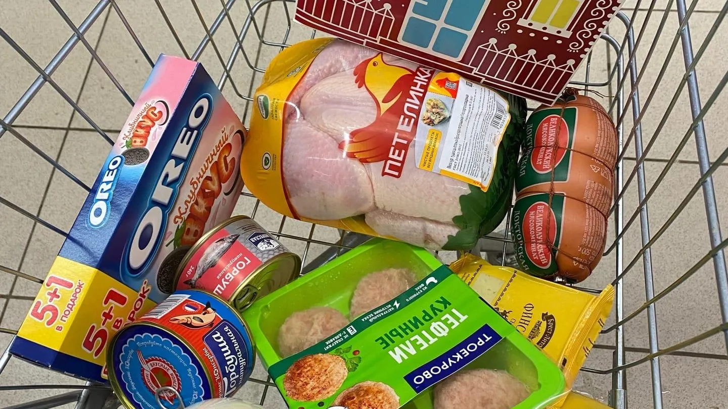 Волонтеры Подольска передали продуктовые наборы подопечным семьям