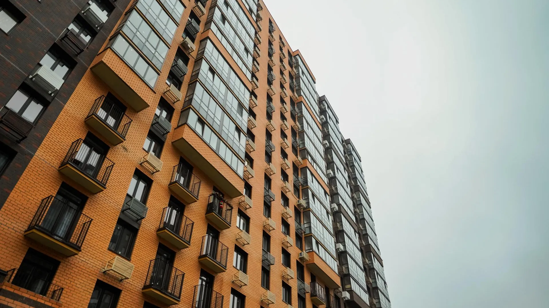 В Подмосковье за три года обеспечили жильем более 3,5 тыс детей-сирот
