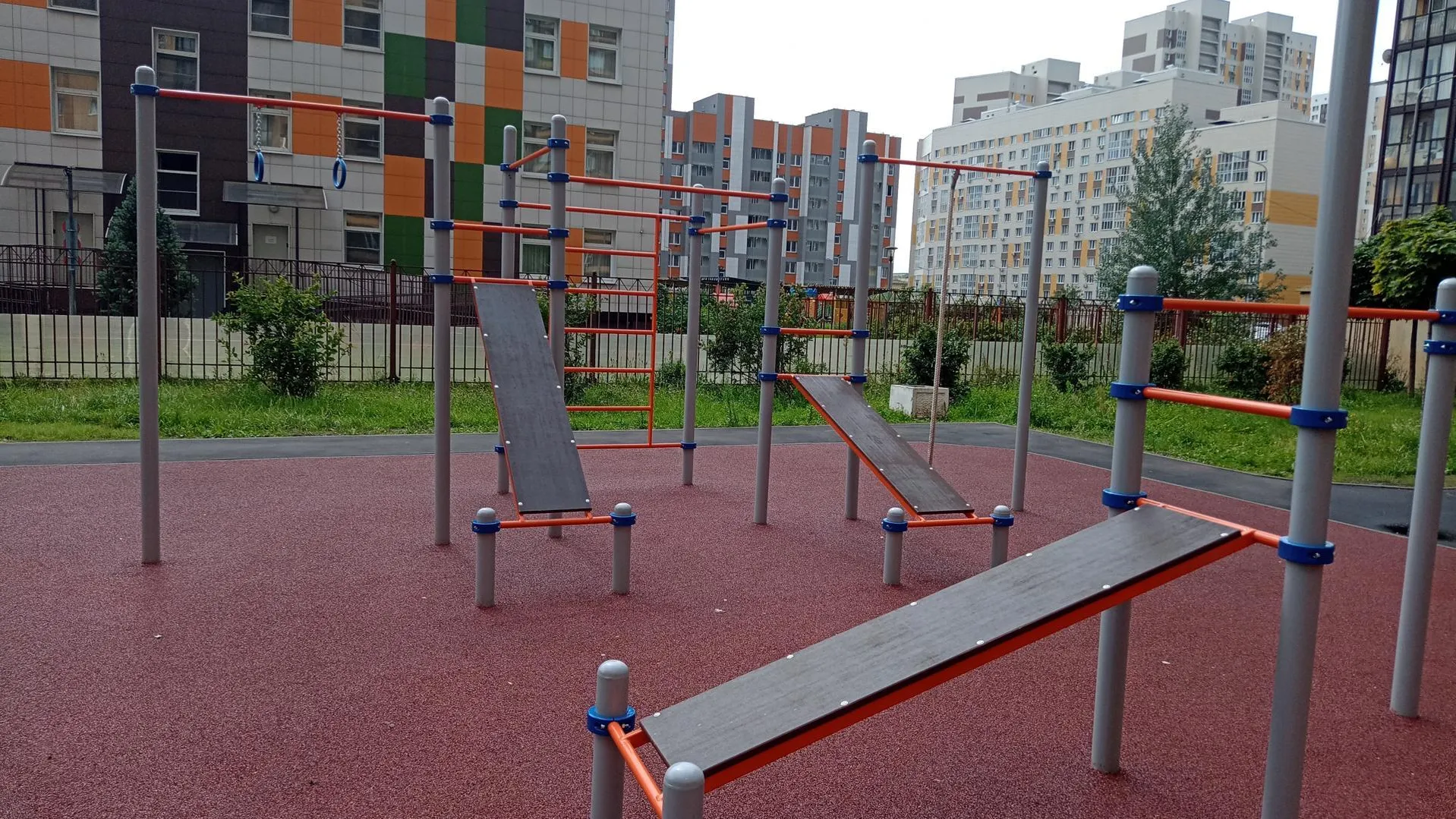 Новый детский игровой комплекс откроют в южном Реутове