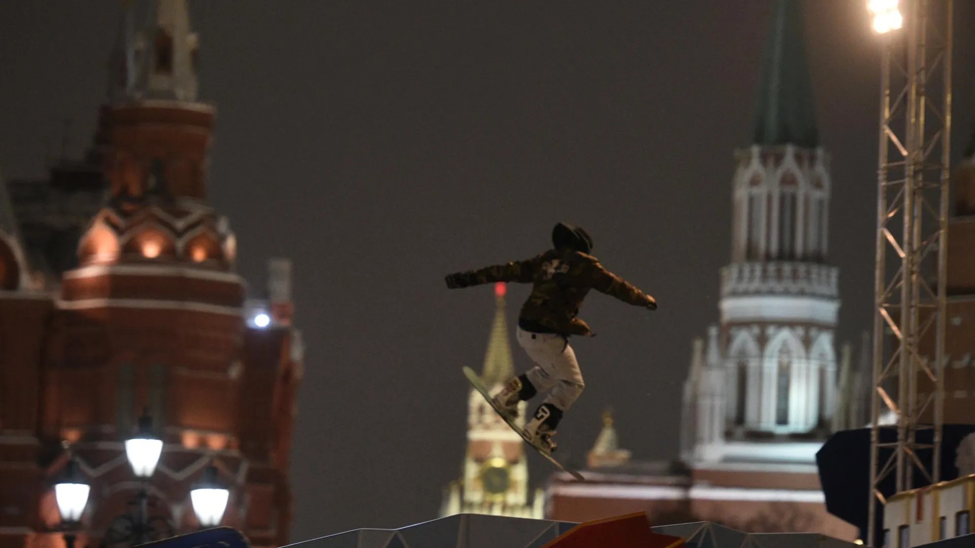 Около 60 тыс человек посмотрели выступления сноубордистов в самом центре Москвы за 3 дня
