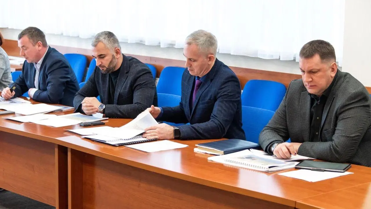 Тепловое хозяйство трех округов Подмосковья обсудили на региональном штабе
