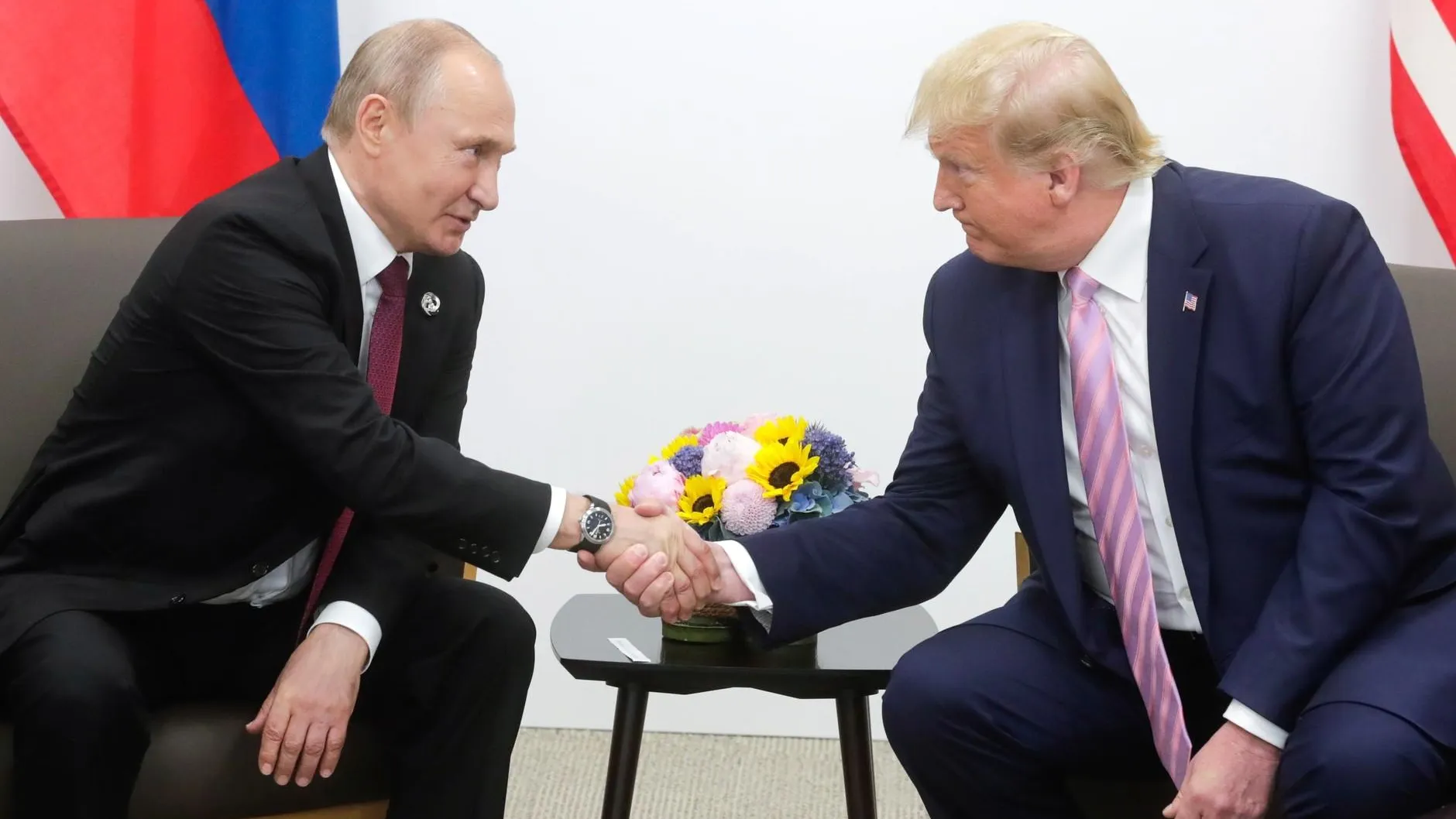 Поздравление Трампа Путиным спровоцировало активные обсуждения в мировых СМИ