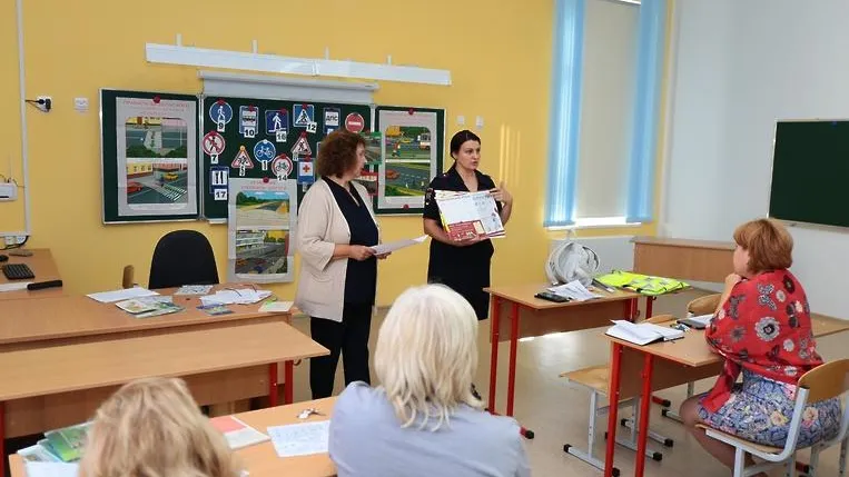 Учителям Подольска рассказали, как обучить детей безопасному поведению на дорогах