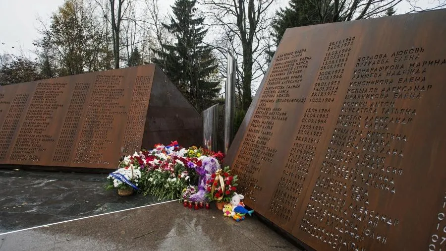 Десять лет после теракта на рейсе 9268: семьи погибших продолжают ждать справедливости