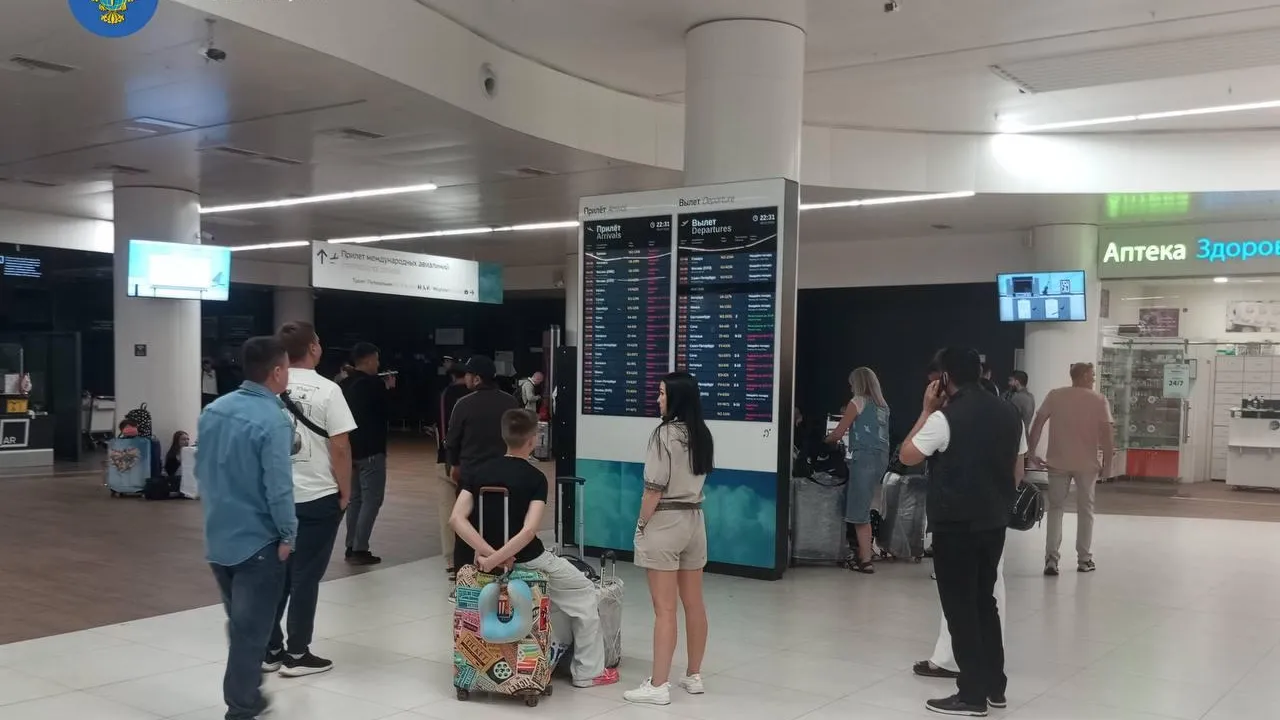 Около 500 пассажиров остаются в терминале аэропорта Нижнего Новгорода