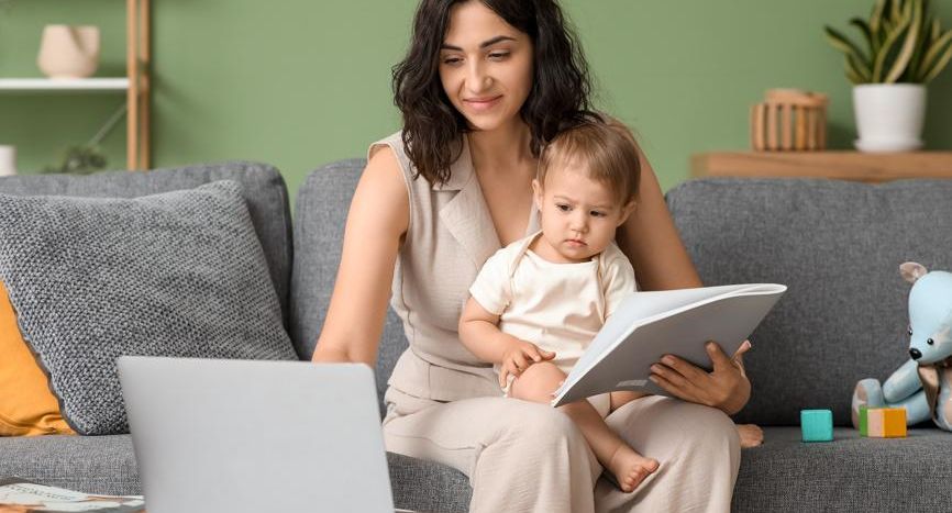 62% россиянок откладывают деньги на декретный период