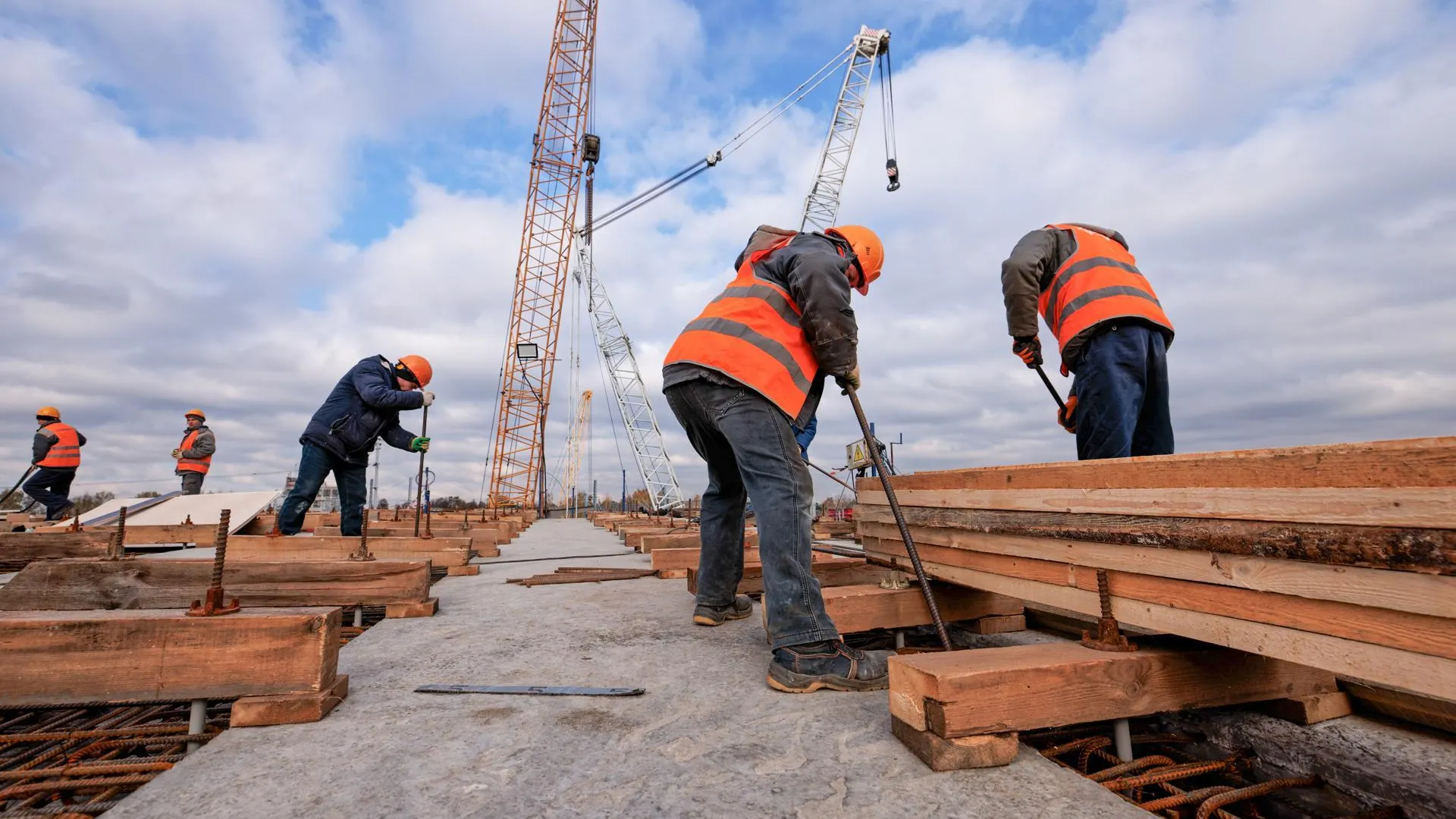 В Орехово-Зуеве объявлен конкурс на капитальный ремонт путепровода