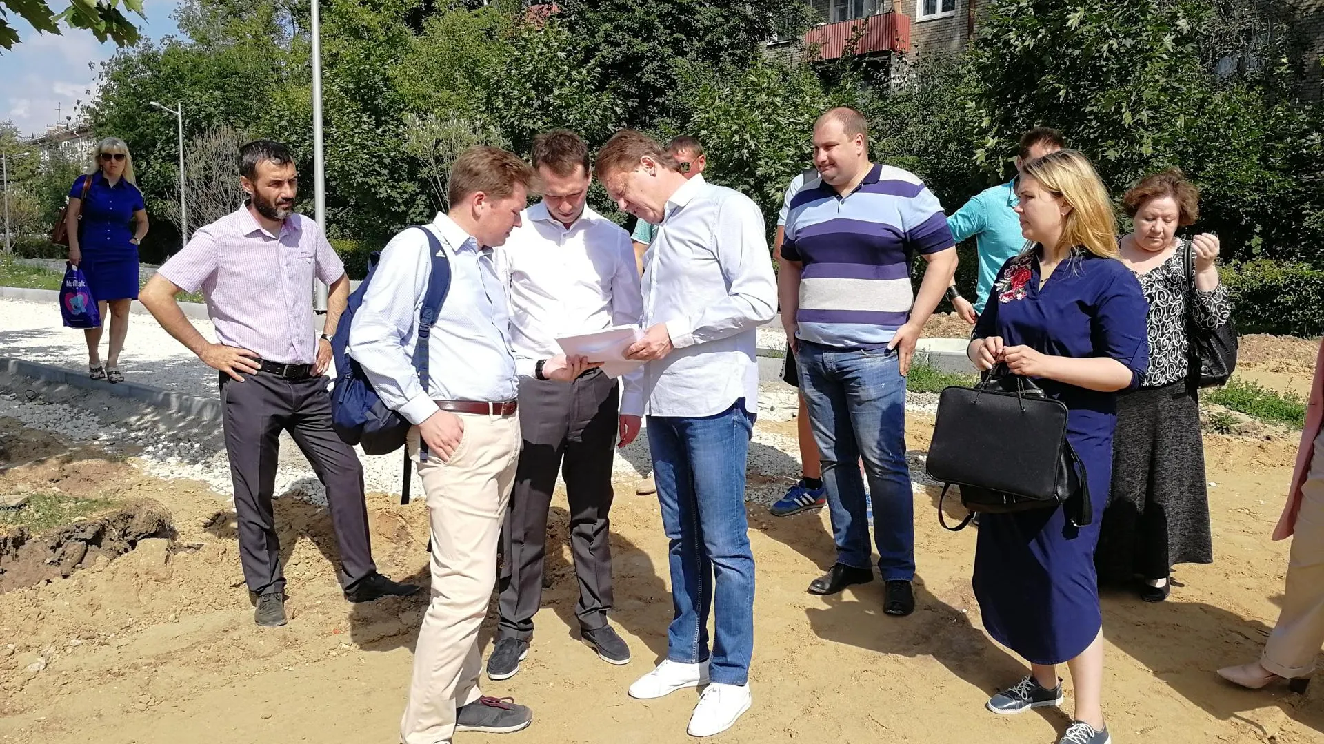 Главный архитектор Подмосковья оценил ход работ в центральном парке Королева