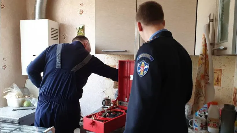 Газовое оборудование начали опрессовывать в домах на проспекте 50 лет Октября в Подольске
