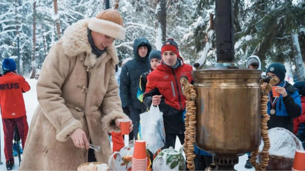В парках Подмосковья организованы зоны с бесплатными горячими напитками в морозы