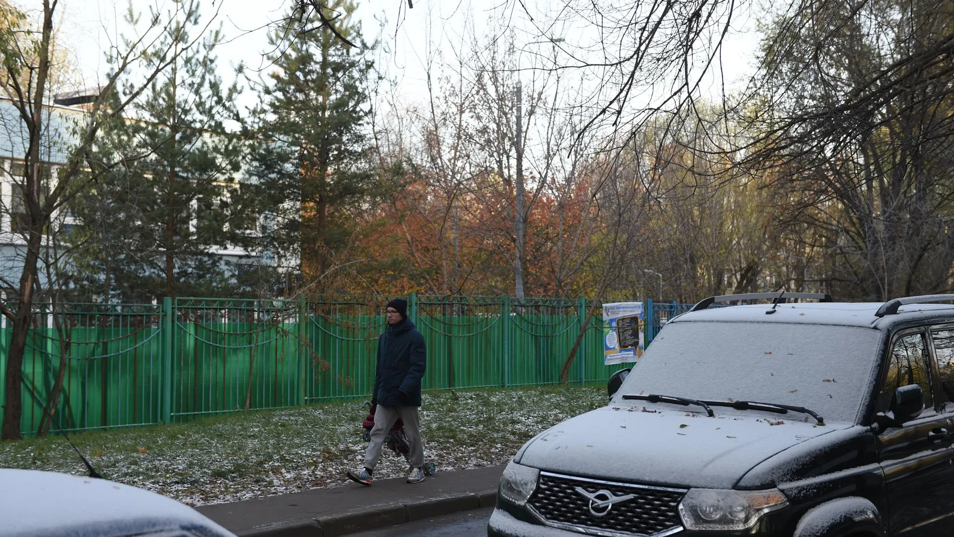 Автолюбителей Подмосковья призвали к осторожности на дорогах из‑за снега