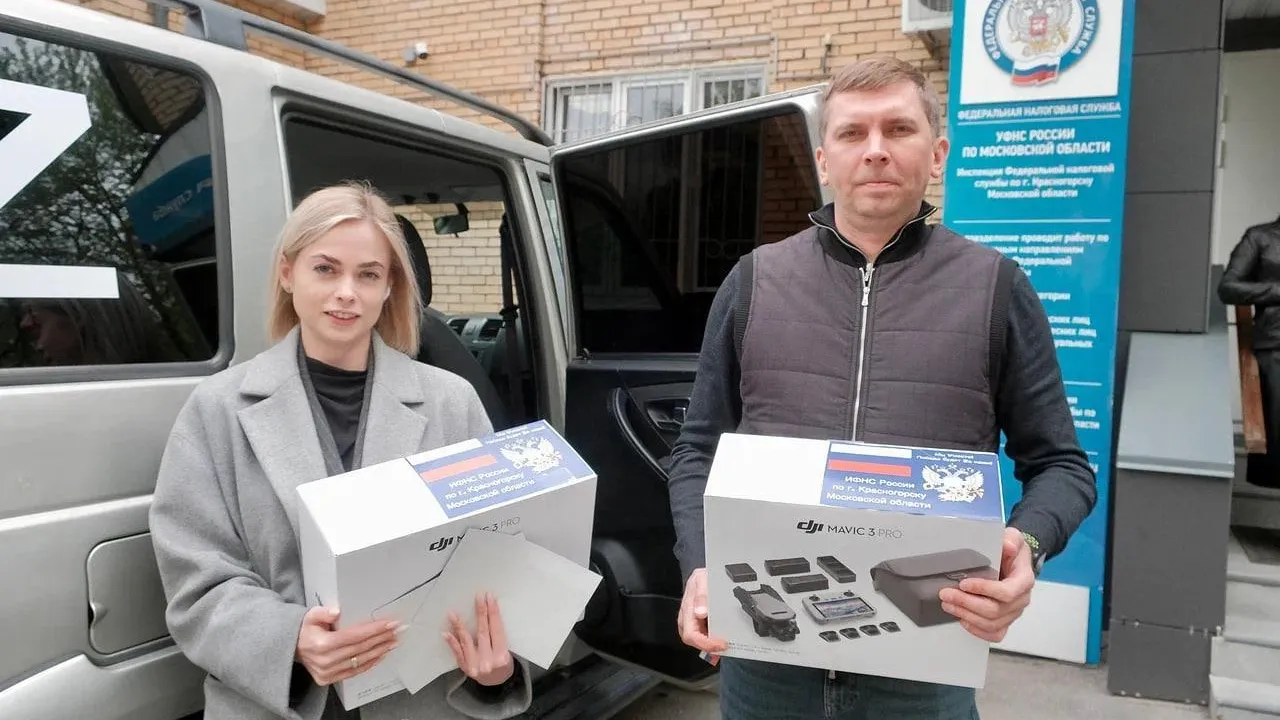 Из Красногорска в зону СВО отправлены автомобиль УАЗ и квадрокоптеры
