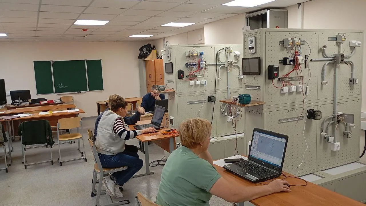 В подмосковном колледже педагоги из восьми регионов страны прошли стажировку