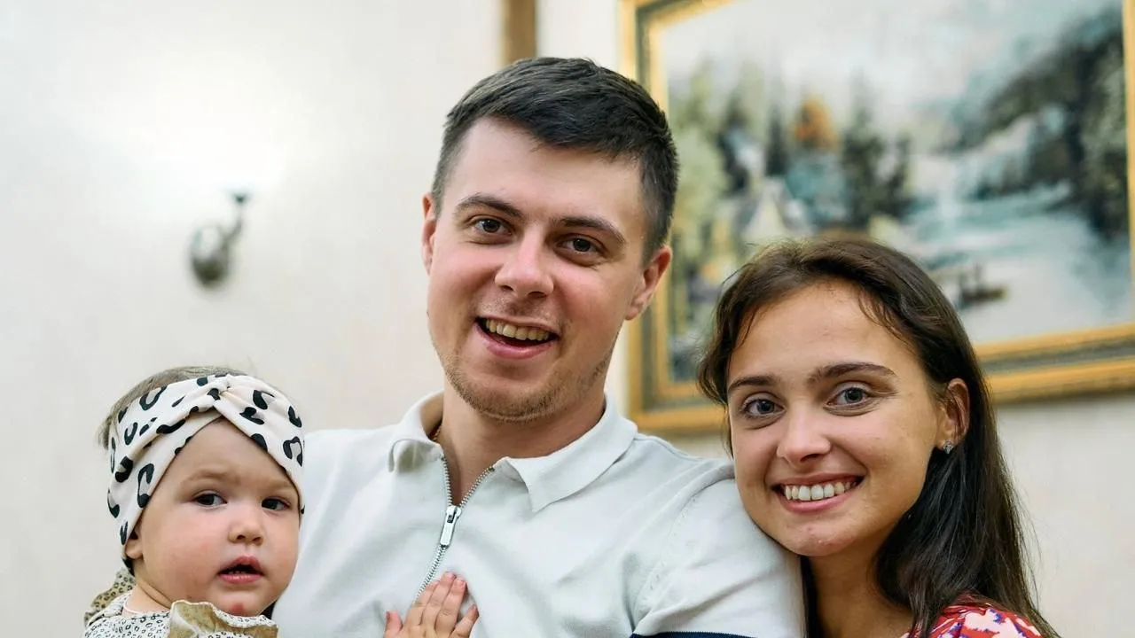 Семья из Краснознаменска переехала в просторную «двушку» по госпрограмме