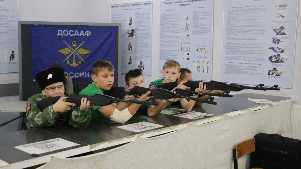 Юные мытищинцы соревнуются за звание «Ворошиловский стрелок»