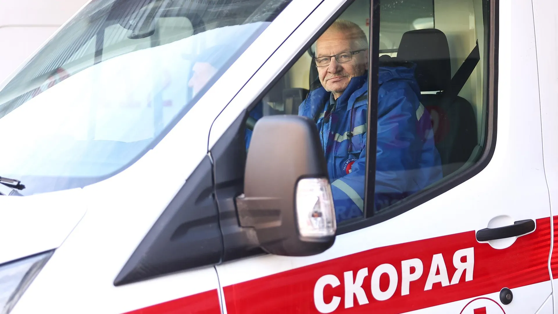 Еще 135 новых автомобилей поступили на станцию скорой помощи Подмосковья