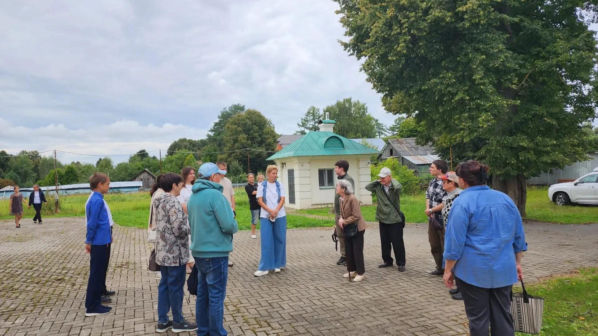 В Рузском округе провели субботник у дома поэта Николая Дмитриева