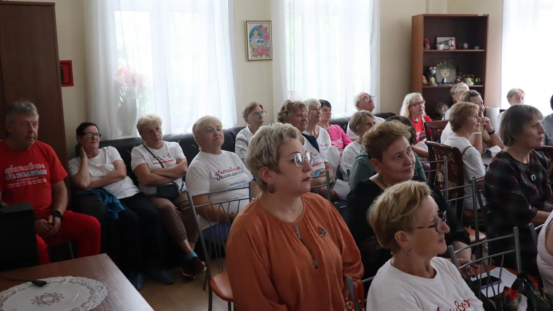 Арт-лекторий о творчестве Геннадия Шпаликова посетили участники активного долголетия Ленинского округа