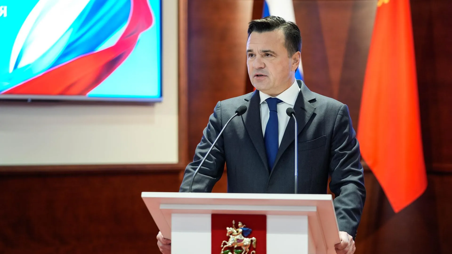 Губернатор Андрей Воробьев вручил награды бойцам подразделений БАРС