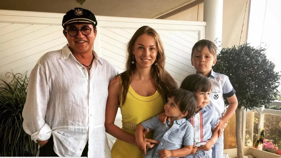 Супруга Диброва рассказала о состоянии госпитализированного мужа