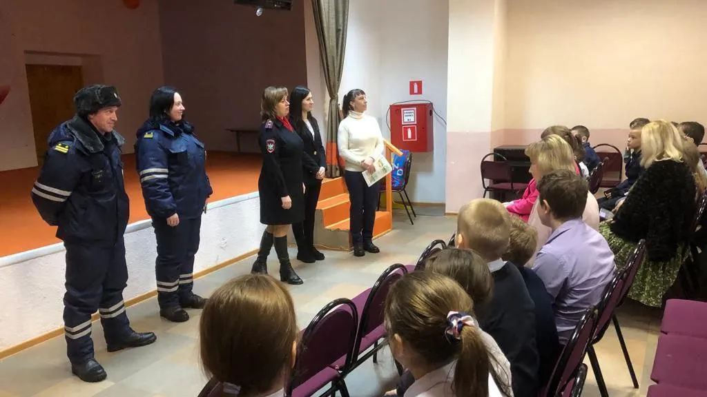 В Павловском Посаде провели уроки безопасности на железной дороге для школьников