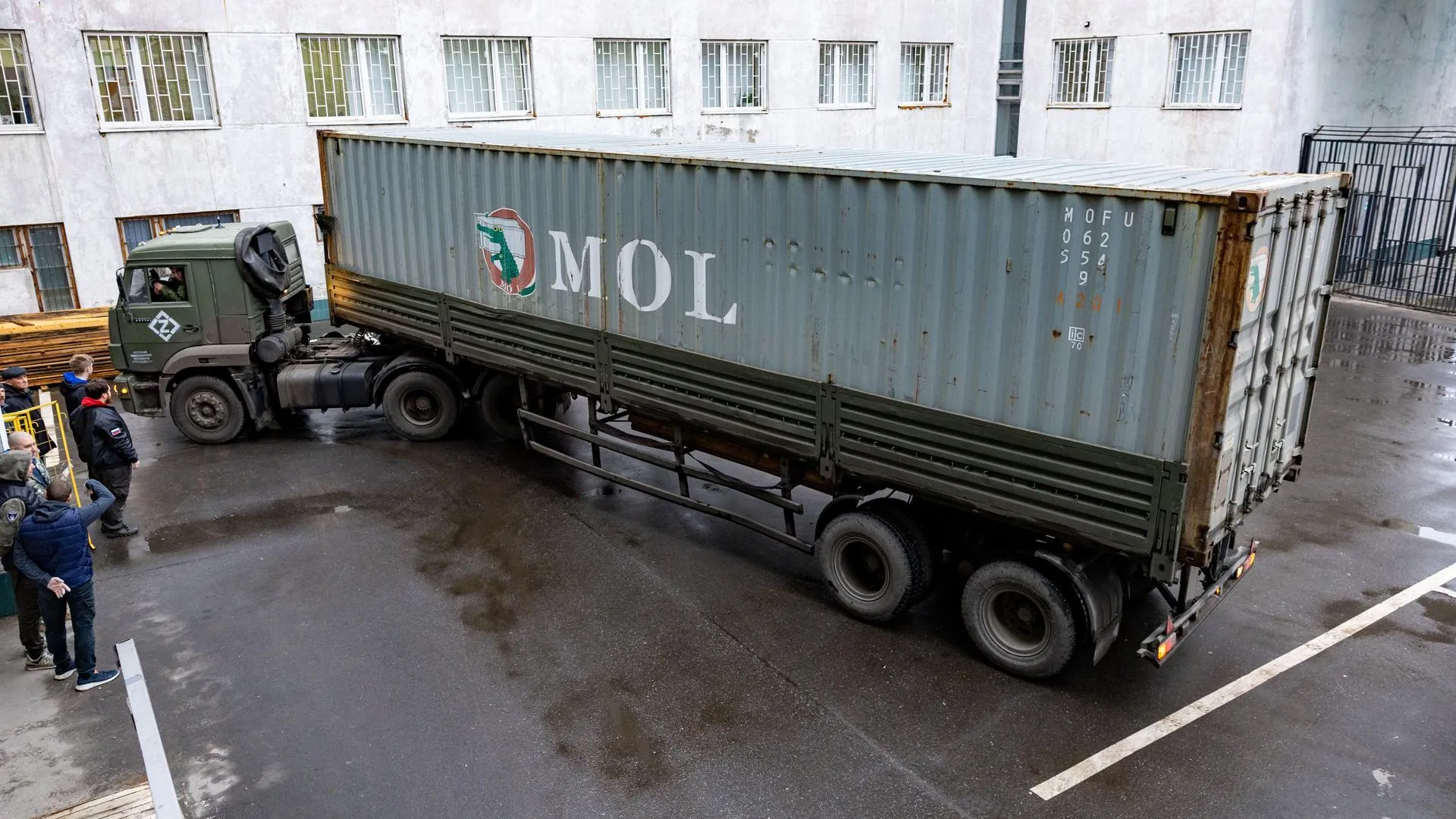 Из Орехово-Зуева в зону СВО отправили стройматериалы для возведения укрепрайонов