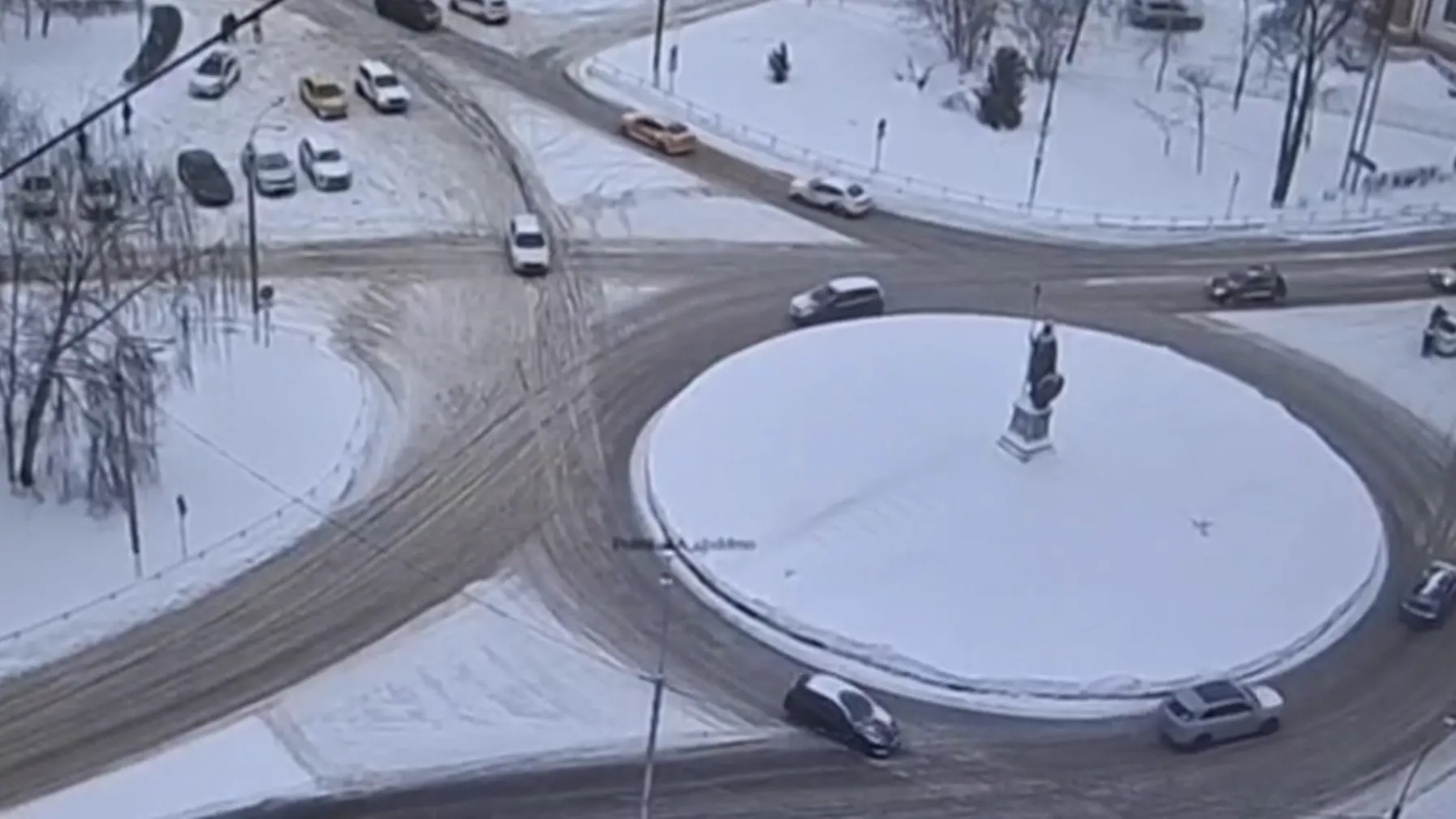 Загруженность дорог в Подмосковье утром 12 февраля достигла 5 баллов