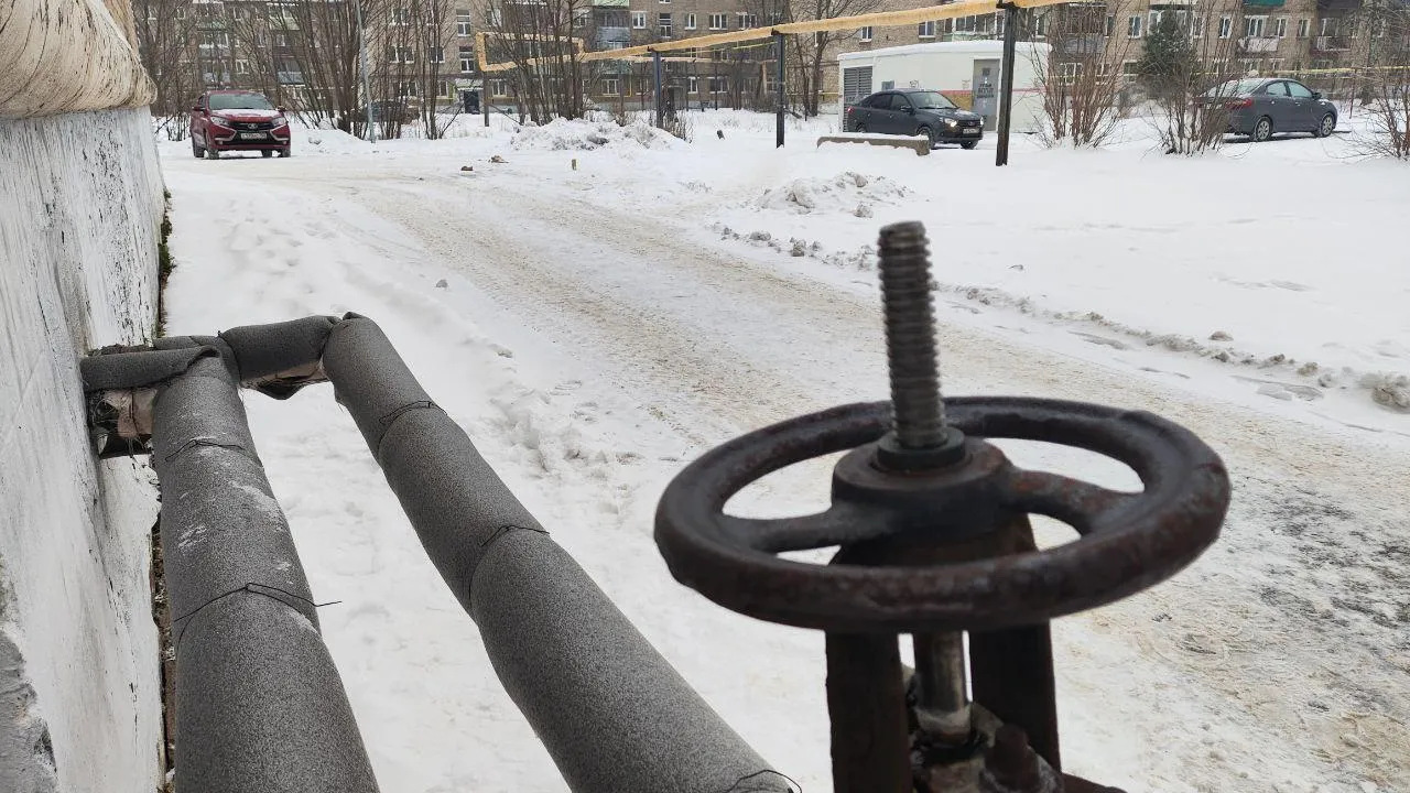 В Рошале заизолировали несколько участков труб отопления