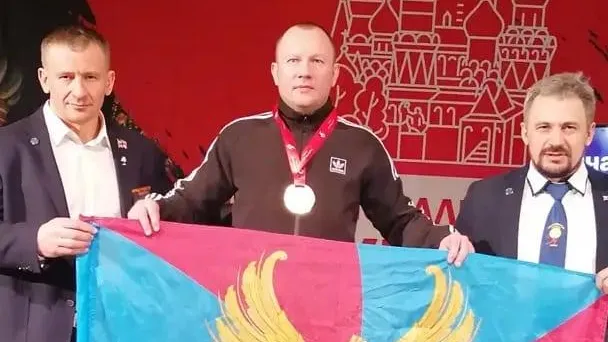 Штангист из Люберец завоевал золото на открытом национальном кубке WPF