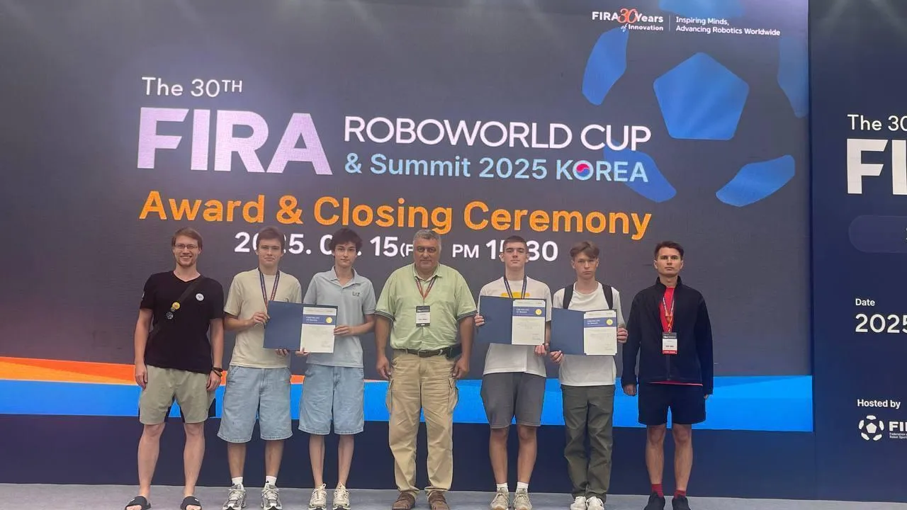 Школьники Подмосковья стали лучшими на соревнованиях FIRA RoboWorld Cup 2025