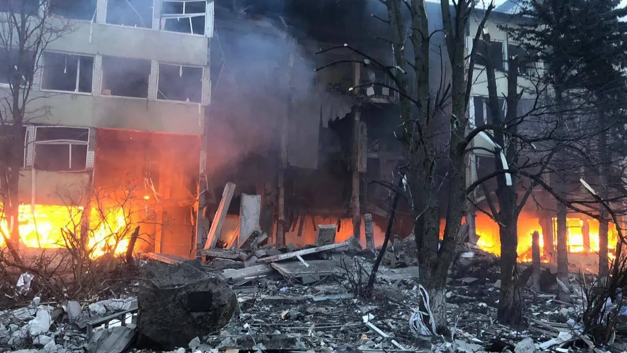 Промышленный объект загорелся в Киевской области