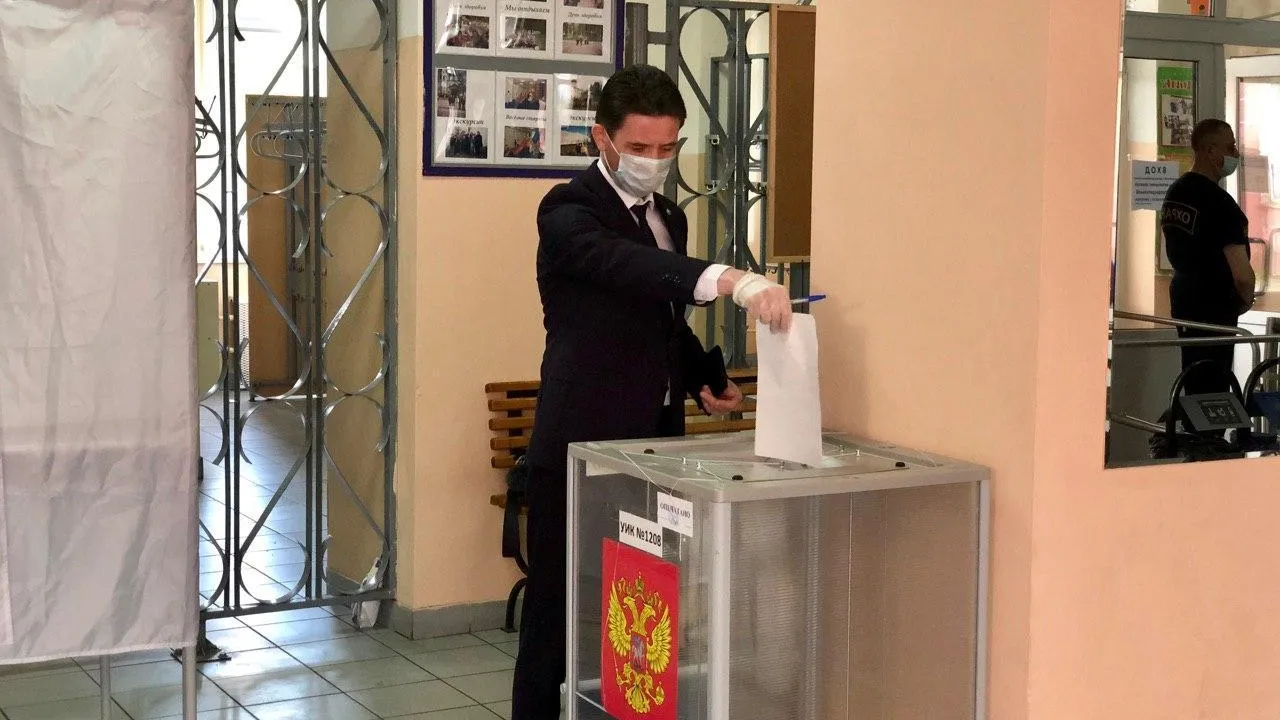 Глава Мособлизбиркома проголосовал на муниципальных выборах в Красногорске