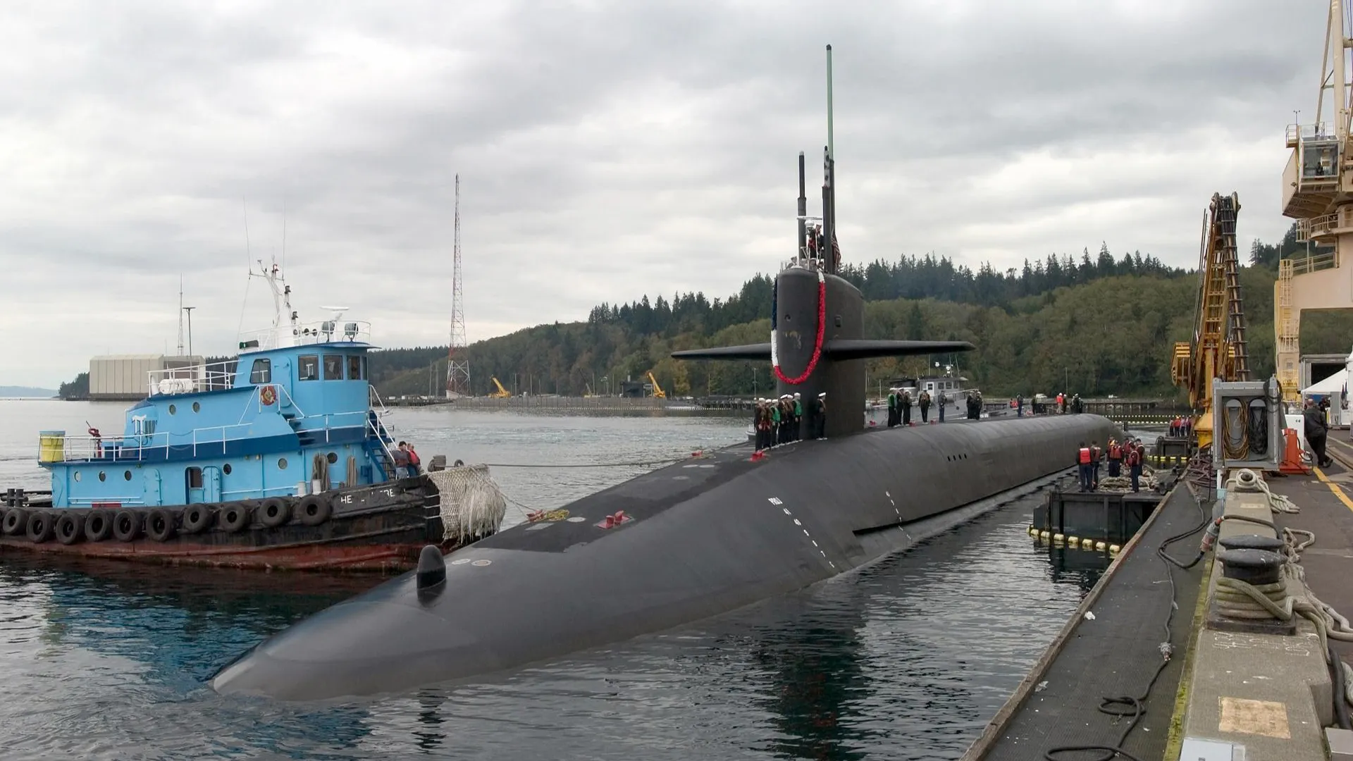 На подлодке USS Nebraska 64 моряка США отравились выхлопами