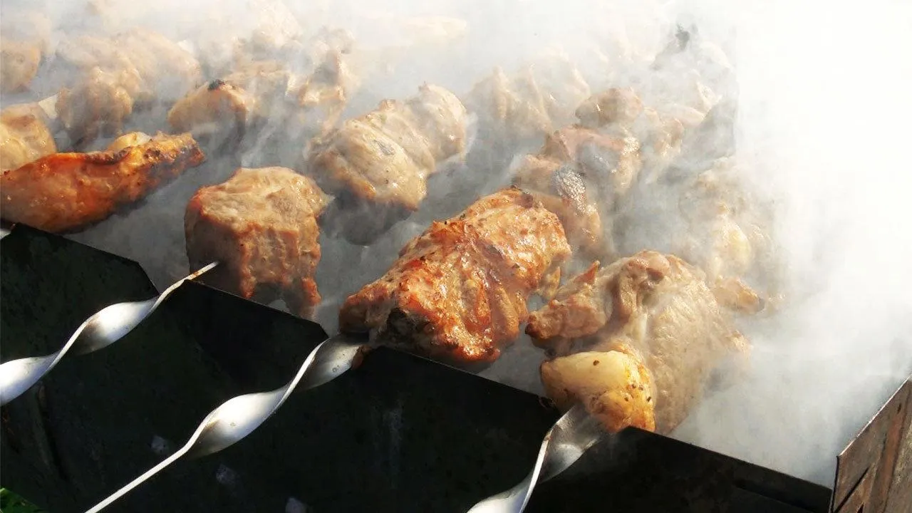 Приобрести мясо для шашлыка можно на 40 рынках Подмосковья