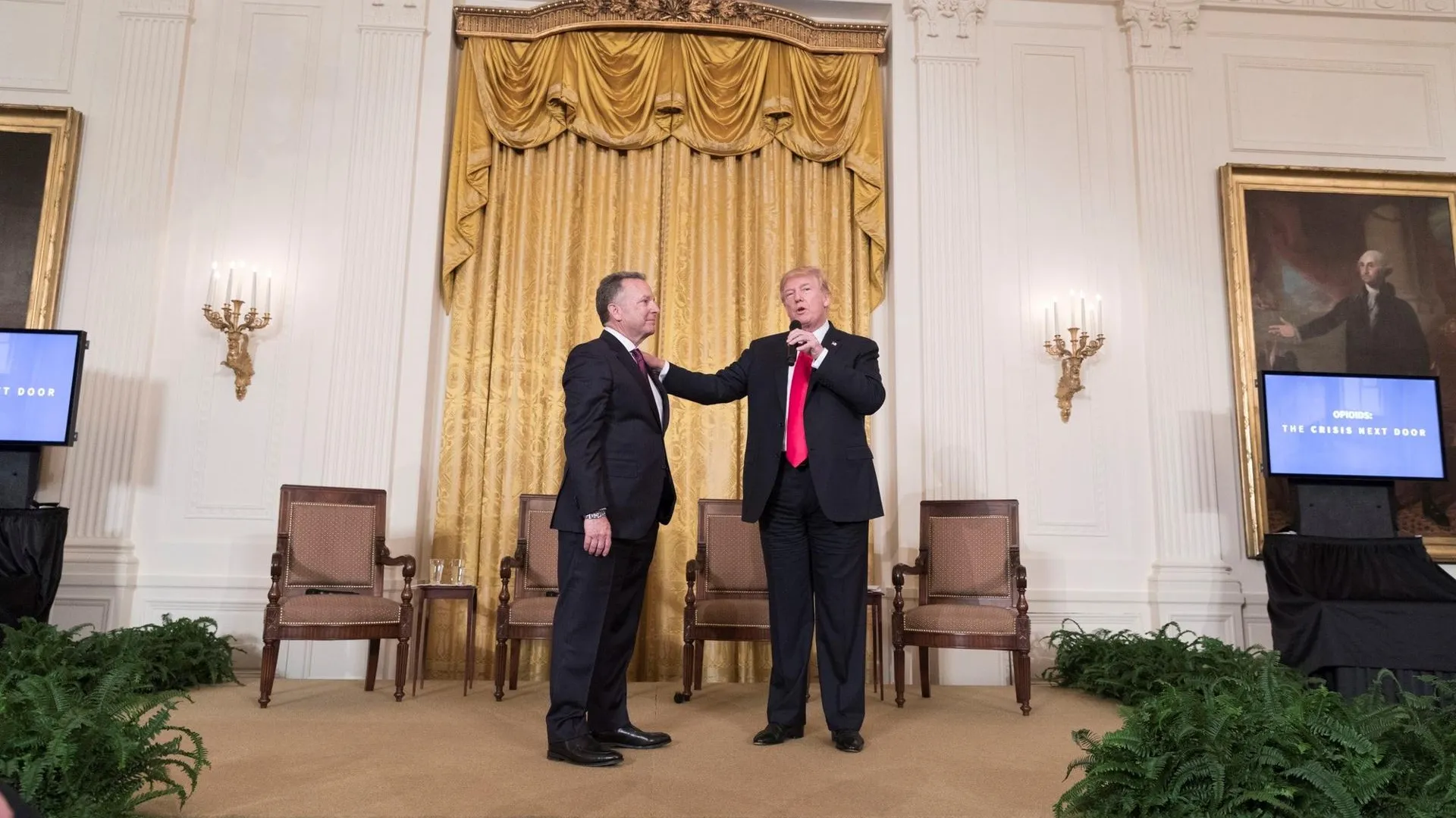 Самолет спецпосланника Трампа Уиткоффа летит в сторону России