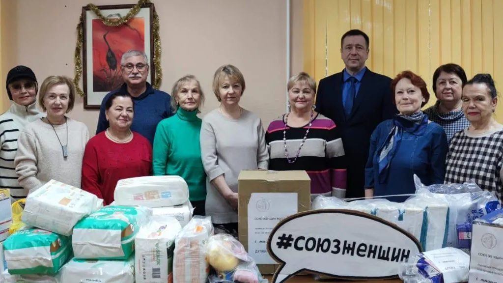 Волонтеры Ленинского округа отправили памперсы и детские смеси новорожденным в ЛНР