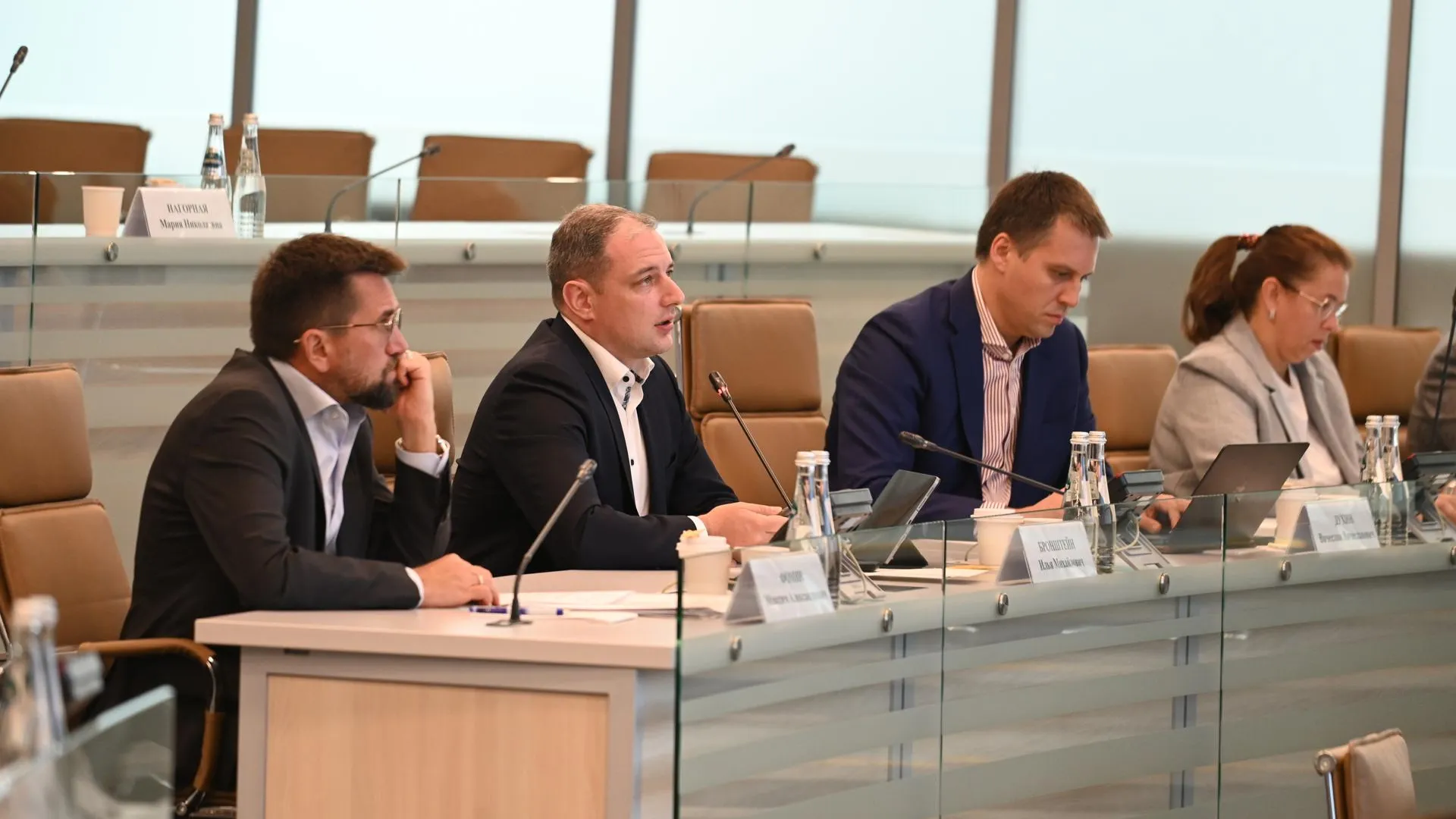 Бронштейн: школы Московской области обеспечены учебниками на 99,9%