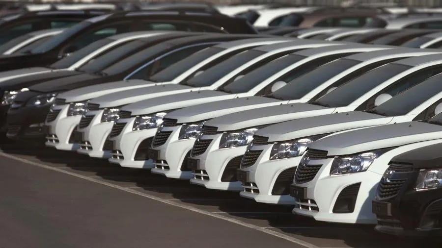 General Motors прекратила поставки машин в Китай