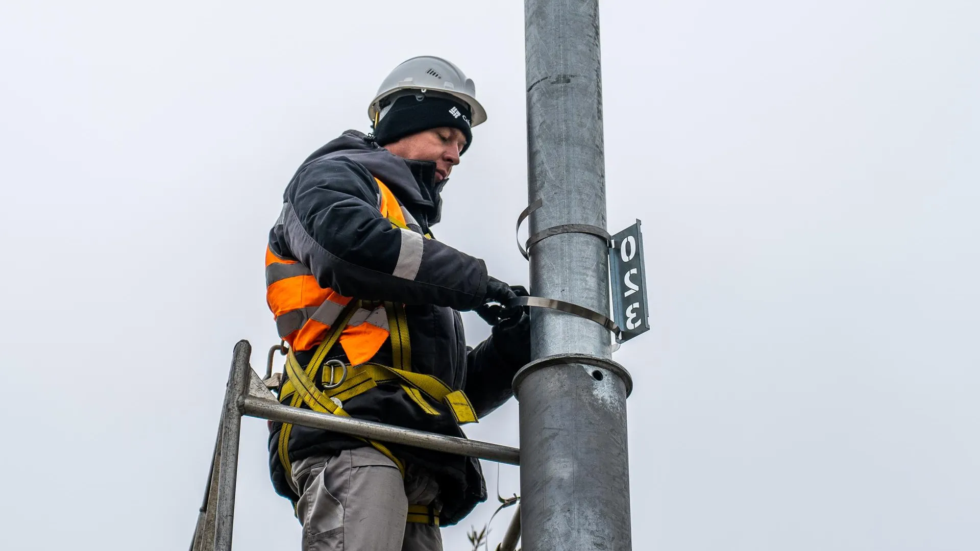 Дорожники восстановили знаки в десяти округах Подмосковья