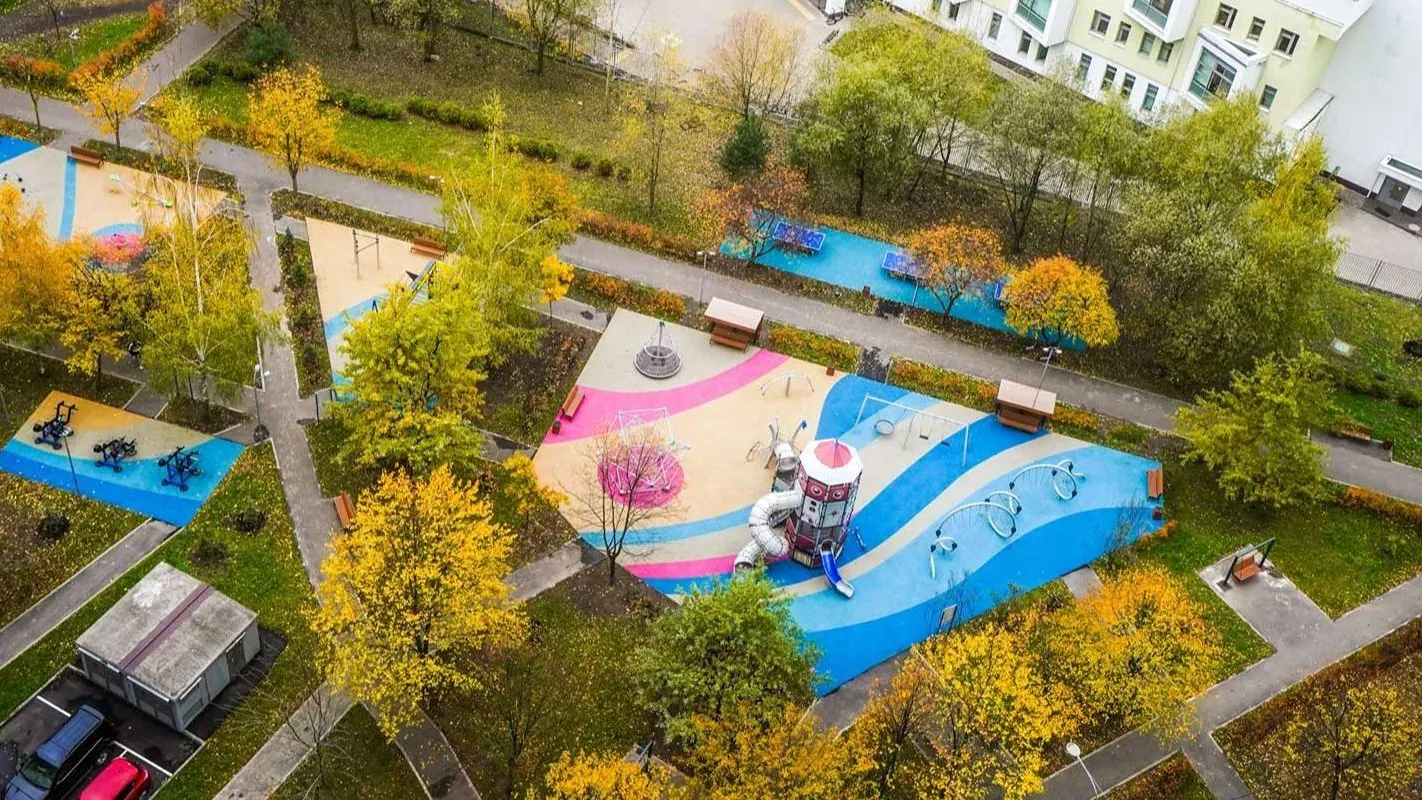 За сезон в Москве посадят более 90,2 тыс деревьев и кустарников