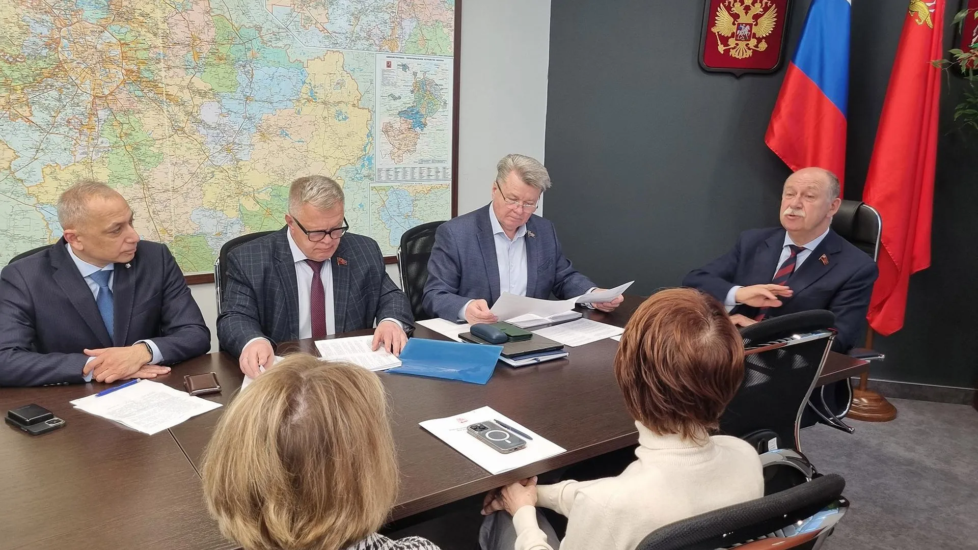 Депутаты поддержали закон по передаче сведений о несовершеннолетних иностранцах