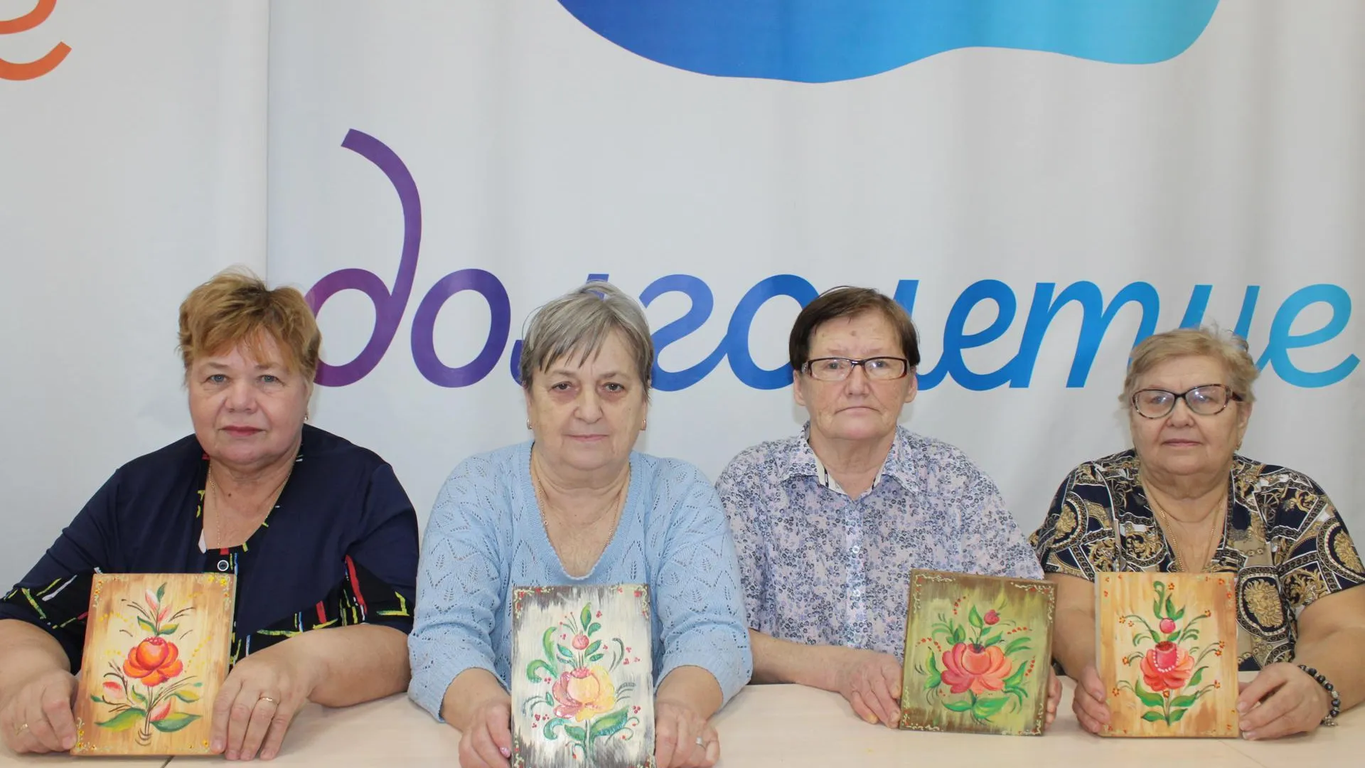 Выставка работ участницы «Активного долголетия» открылась в Подмосковье
