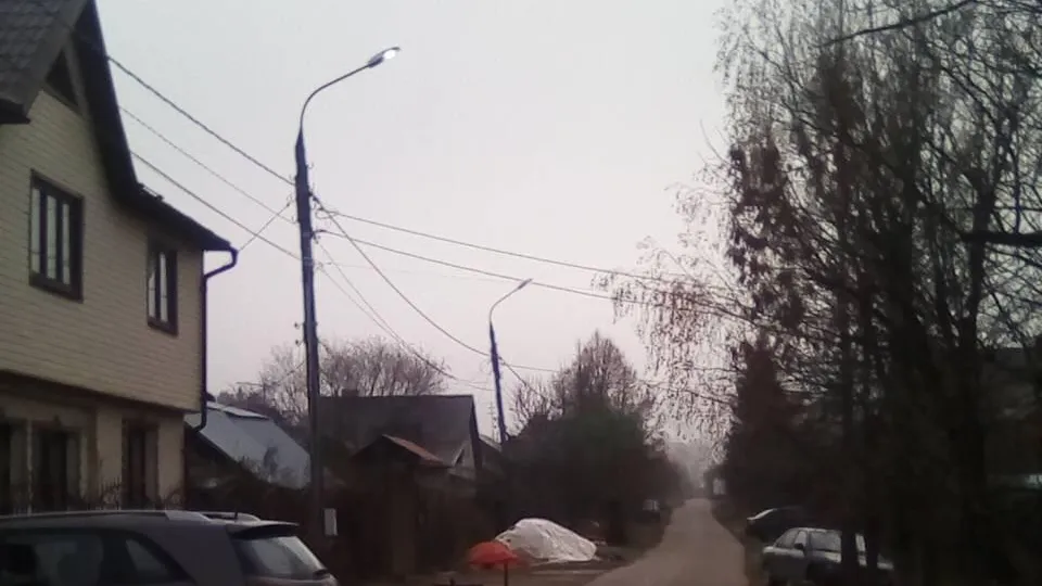 В микрорайоне Подольска наладили работу фонарей на улице Школьная