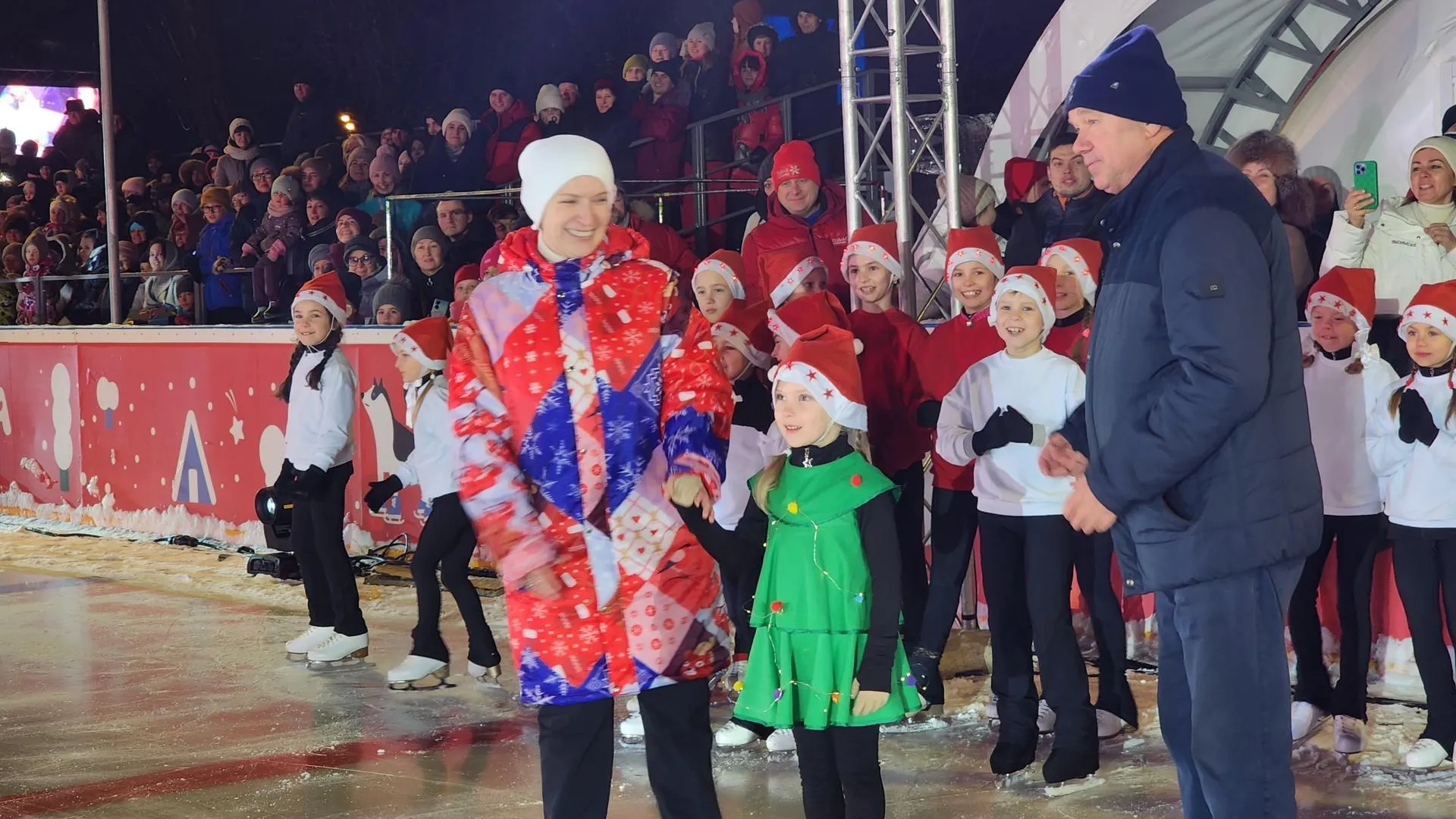 Знаменитая фигуристка вышла на лед в шоу Ильи Авербуха «Чемпионы» в Мытищах